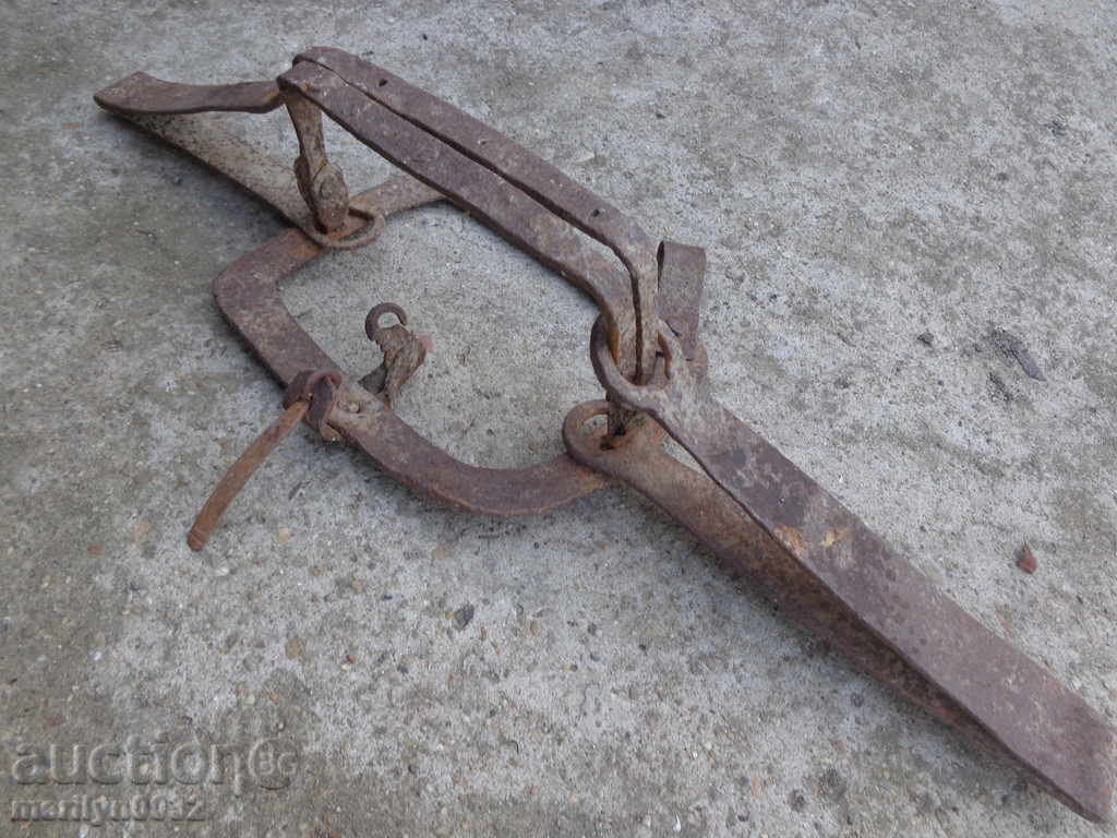 Old hand forged trap, wrought iron - 7 Old hand forged trap, wrought iron - 7