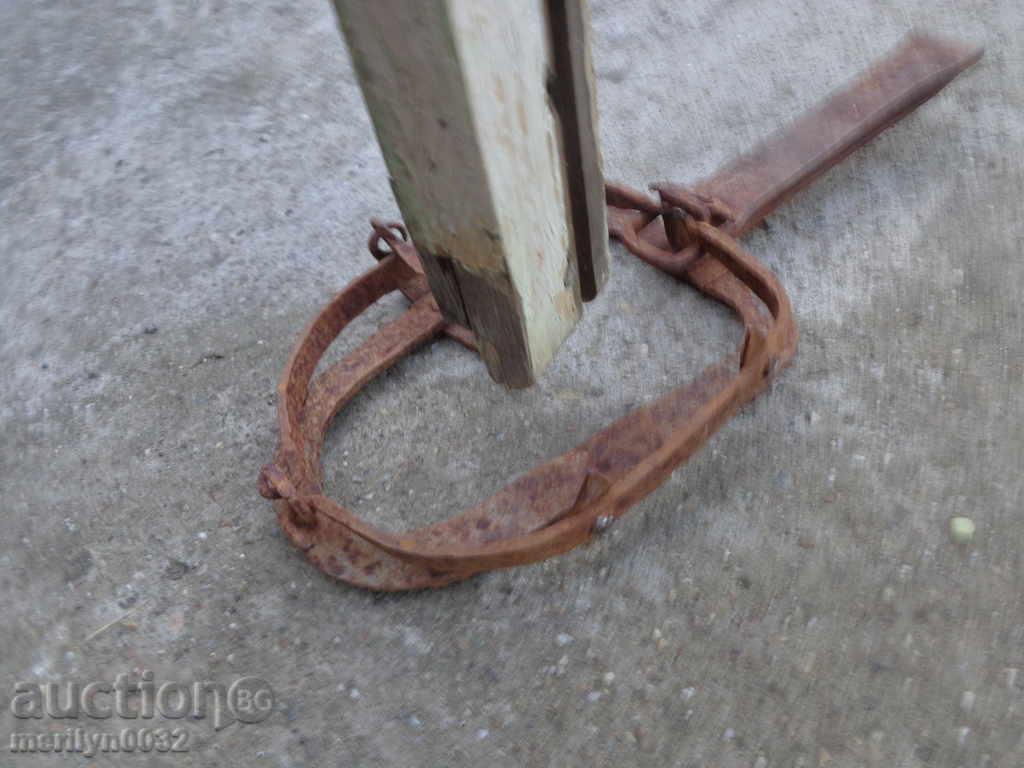 Old hand forged trap, wrought iron - 6 Old hand forged trap, wrought iron - 6