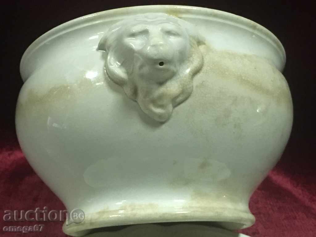 Доставка на Старинен порцеланов съд на VILLEROY&BOCH от XIXв. Доставка на Старинен порцеланов съд на VILLEROY&BOCH от XIXв.