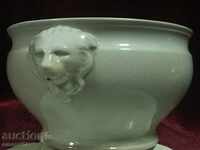 An ancient porcelain vessel of VILLEROY & BOCH from XIX century.