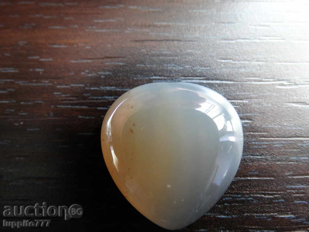 Auction chalcedon - 2 chips Auction chalcedon - 2 chips