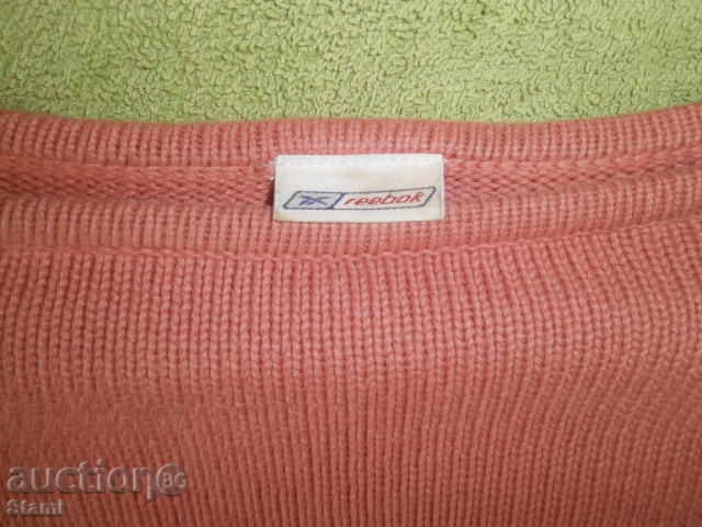 Auction  Blouse Reevok color coral with 7/8 sleeve size M