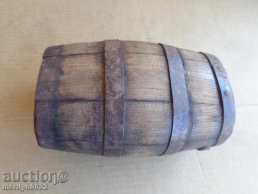 Old pavour, wooden, bake, crinkle, bushel, barrel, flask - 6 Old pavour, wooden, bake, crinkle, bushel, barrel, flask - 6