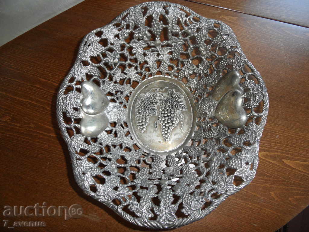 BOL 2 placat cu argint masiv aristocratic VINTAGE 04.06.2021 cu preț 79.00 BGN | € 40.39 BOL 2 placat cu argint masiv aristocratic VINTAGE 04.06.2021 cu preț 79.00 BGN | € 40.39