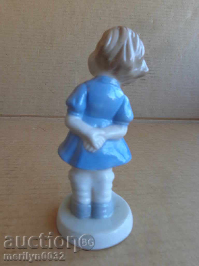Figure of porcelain, sculpture, statuette, figurine of the wife with price 76.00 BGN | € 38.86