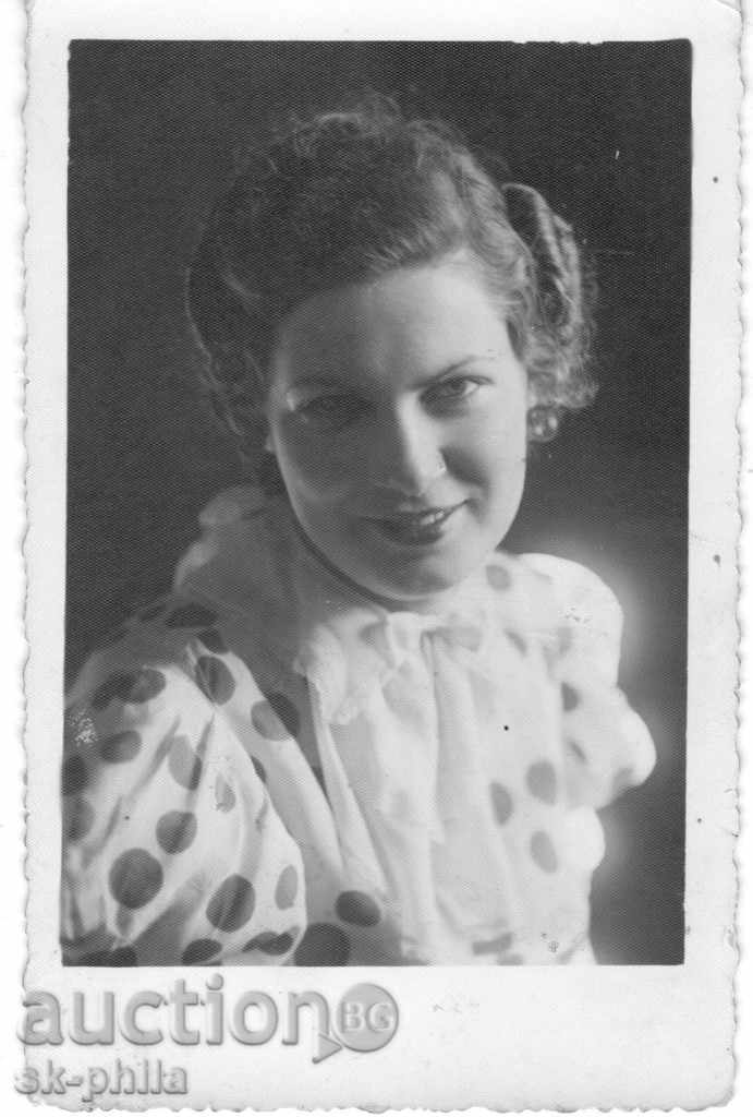 Стара пощенска картичка  - Портрет на жена