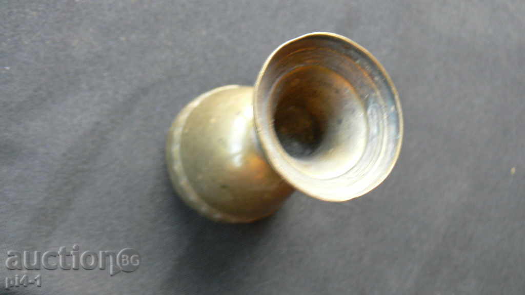 Стара бронзова чаша с цена 10.00 лв. | € 5.11 Стара бронзова чаша с цена 10.00 лв. | € 5.11