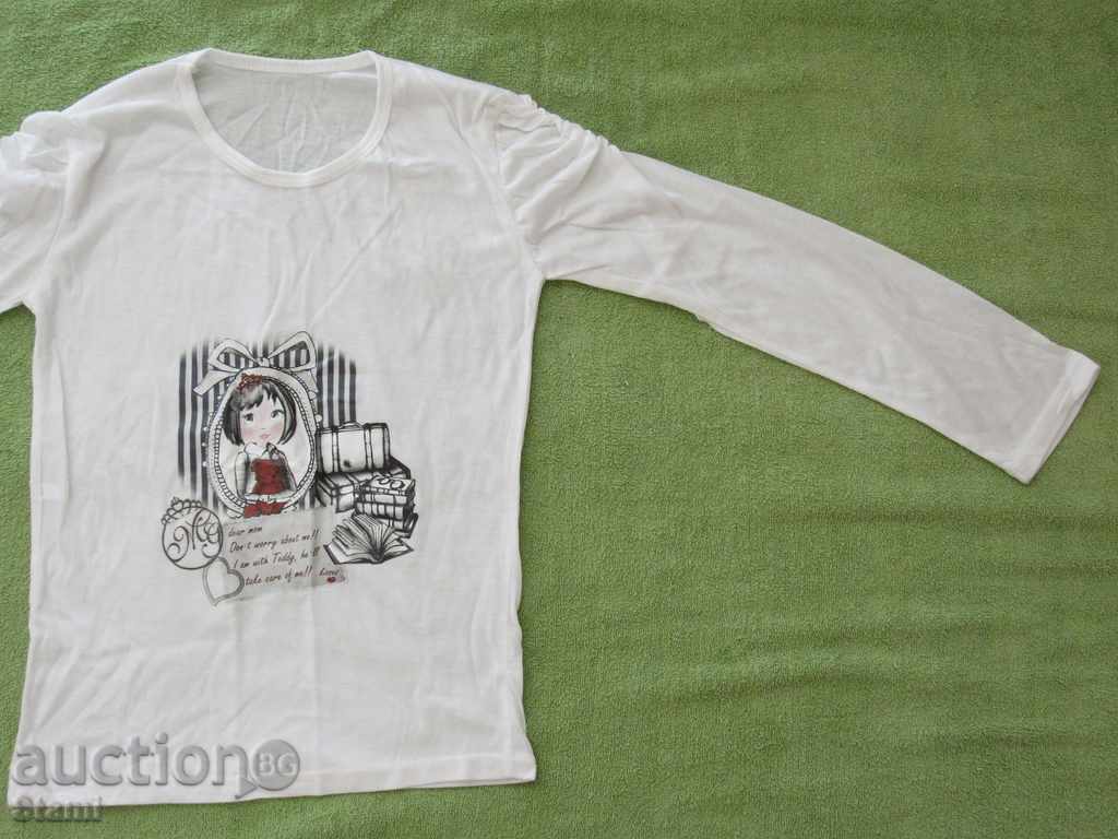 Фина бяла трикотажна блуза за момиче размер 140, нова с цена 9.50 лв. | € 4.86 Фина бяла трикотажна блуза за момиче размер 140, нова с цена 9.50 лв. | € 4.86