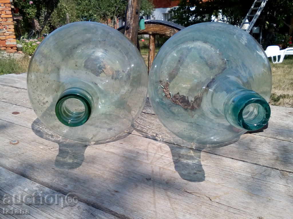 Auction Damajana, Damajani, Glass vessel Auction Damajana, Damajani, Glass vessel