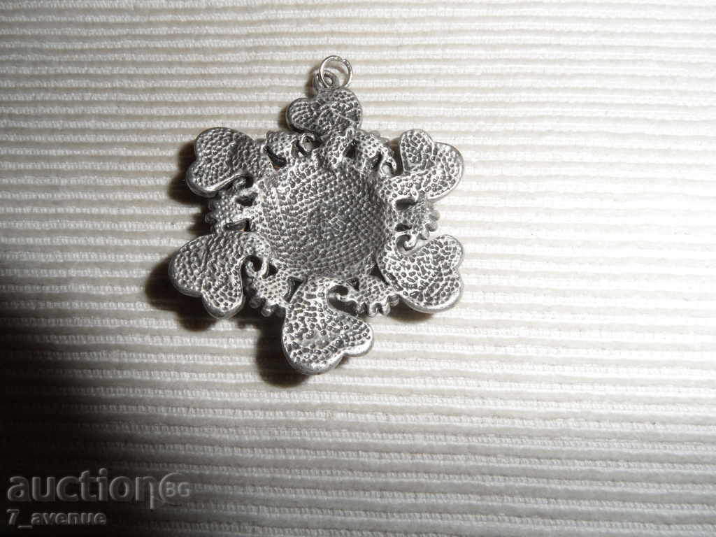 VISULKA, very beautiful 40/40 mm with price 39.00 BGN | € 19.94