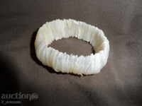 GREAT very beautiful, mother of pearl 24 mm, elastic