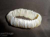 GREAT very beautiful, 23mm mother of pearl, elastic
