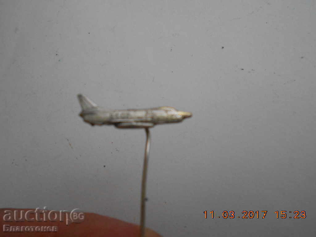 Auction  Silver badge