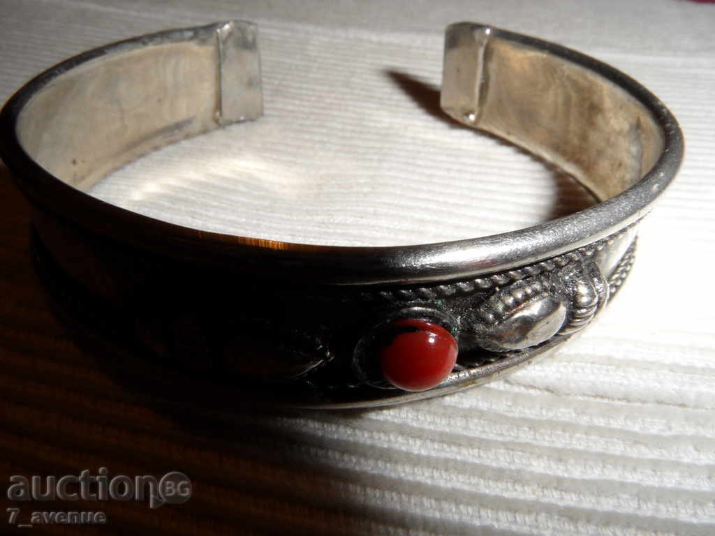 Delivery of GRAVEN open with stone width.14 mm WONDERFUL! Delivery of GRAVEN open with stone width.14 mm WONDERFUL!