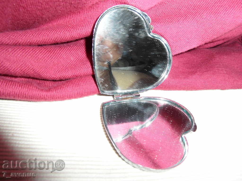 HALF 7 / 6,5 / 0,8 cm WONDERFUL! with price 3.99 BGN | € 2.04 HALF 7 / 6,5 / 0,8 cm WONDERFUL! with price 3.99 BGN | € 2.04