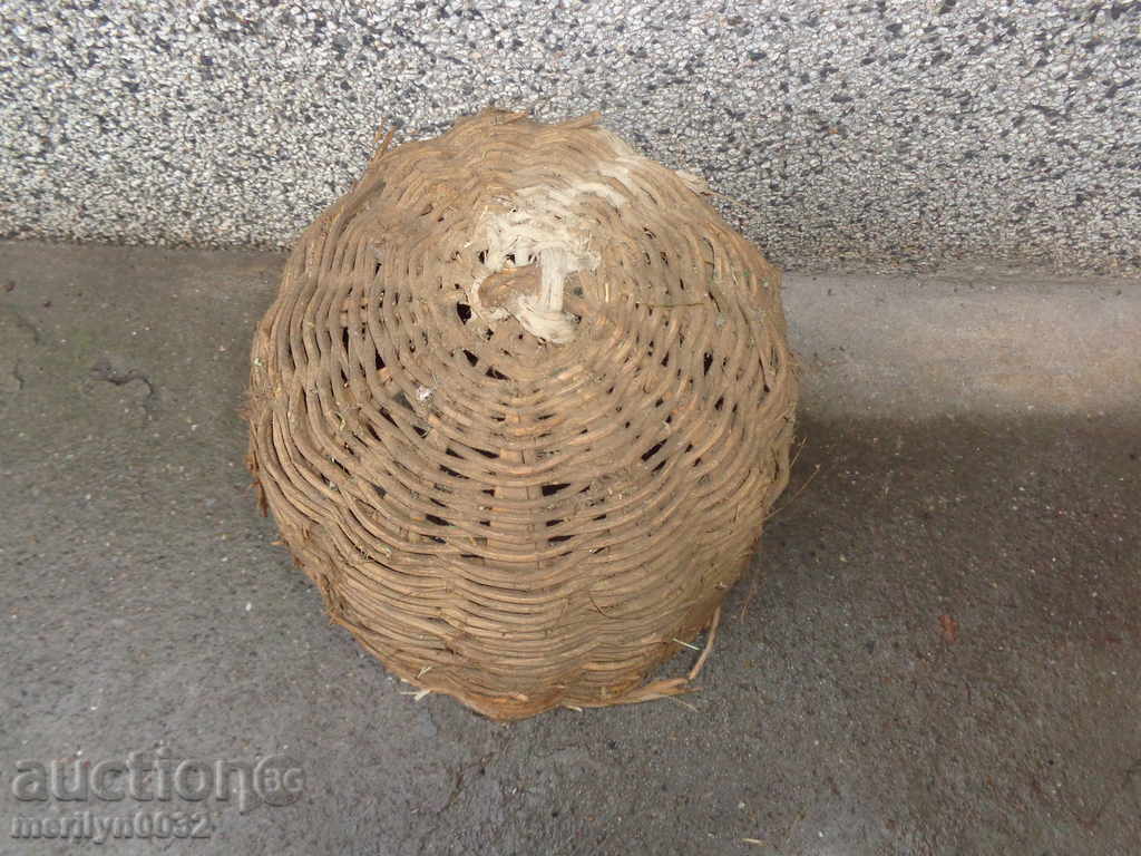 Very old knit hive threshing basket wooden basket primitive with price 89.00 BGN | € 45.50 Very old knit hive threshing basket wooden basket primitive with price 89.00 BGN | € 45.50