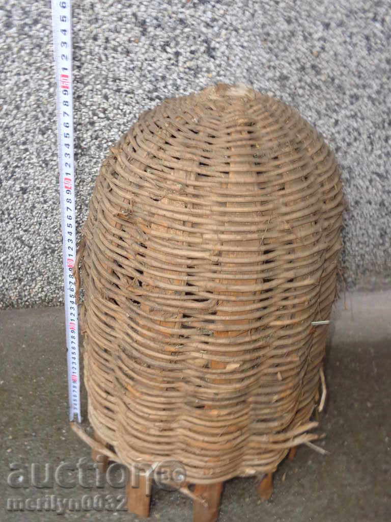 Auction Very old knit hive threshing basket wooden basket primitive Auction Very old knit hive threshing basket wooden basket primitive
