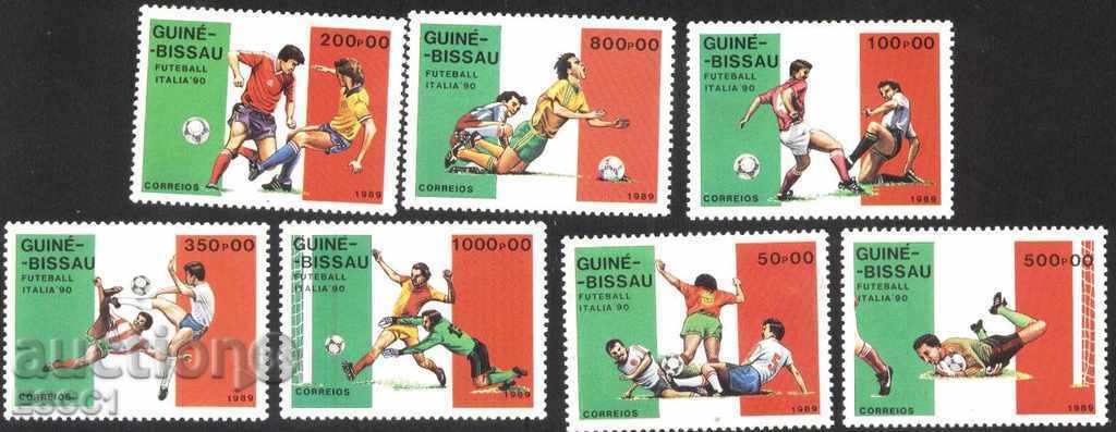Clean mărci SP în Italia Fotbal 1990 din Guineea-Bissau 1989