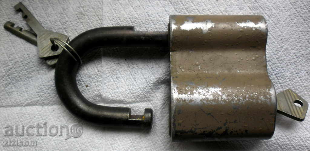 Auction STAR HUGE KATINAR 12 CM - 3 KEYS Auction STAR HUGE KATINAR 12 CM - 3 KEYS