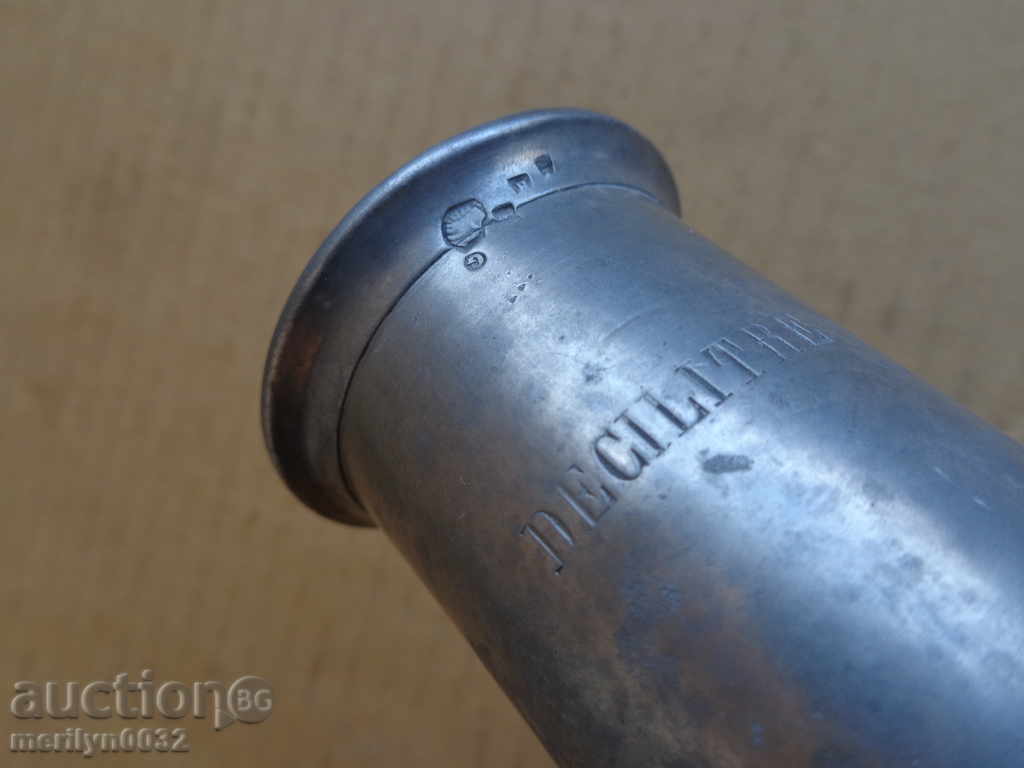 Delivery of Old Laboratory Measure Liquid Liter Decilite Millimeter