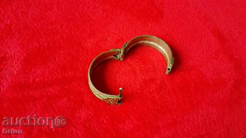 An old little bracelet - 5 An old little bracelet - 5