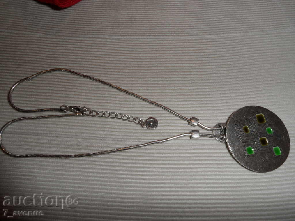 Necklace pendant jewelry d-a 36 cm, pendant 43mm Branded with price 49.00 BGN | € 25.05 Necklace pendant jewelry d-a 36 cm, pendant 43mm Branded with price 49.00 BGN | € 25.05