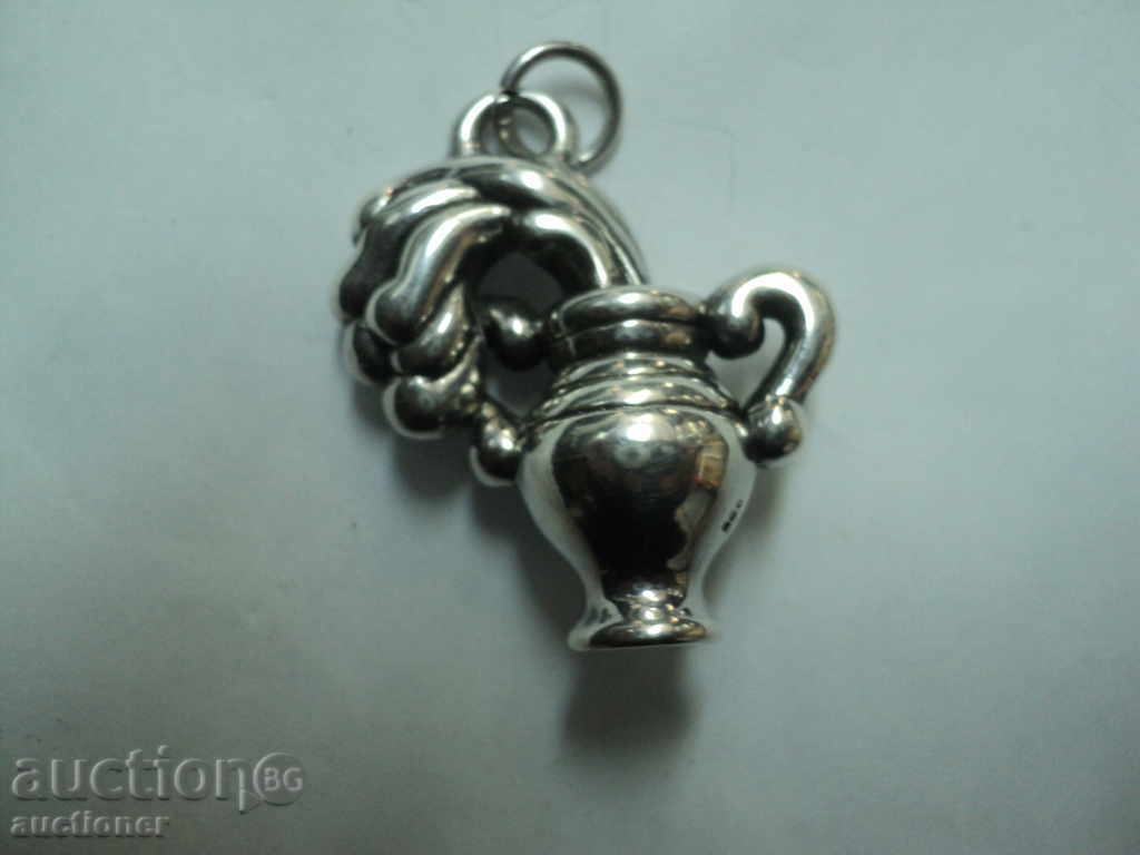 Frumos vaza argint -DIZAYNERSKA LUARE RRRRRRRRRRRR Frumos vaza argint -DIZAYNERSKA LUARE RRRRRRRRRRRR