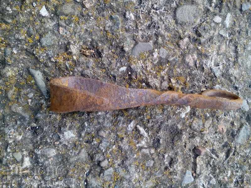 Licitație Vechi cârlig, cârlig