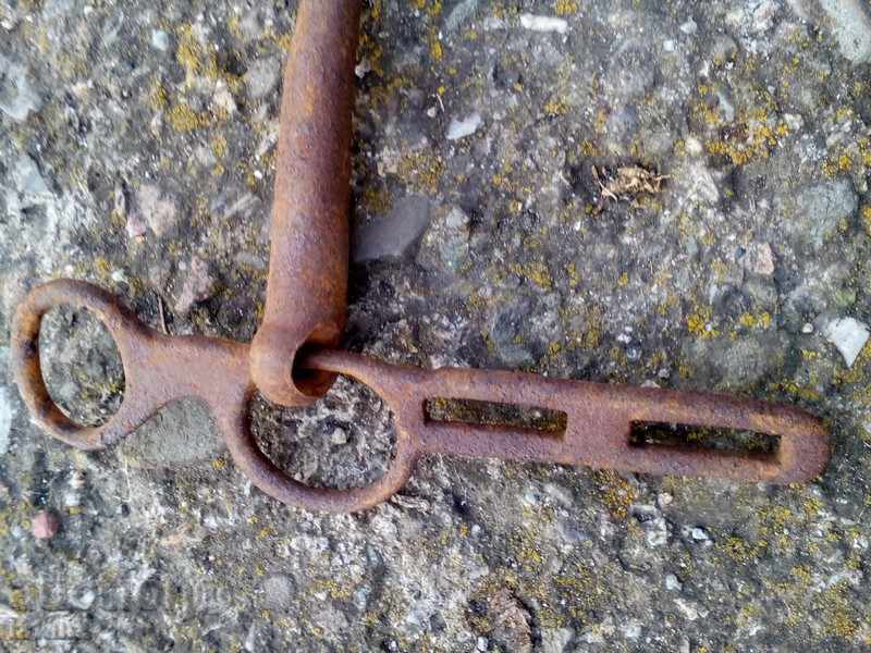 Δημοπρασία Αρχαία καλωδίωσης, χαλινάρι Δημοπρασία Αρχαία καλωδίωσης, χαλινάρι