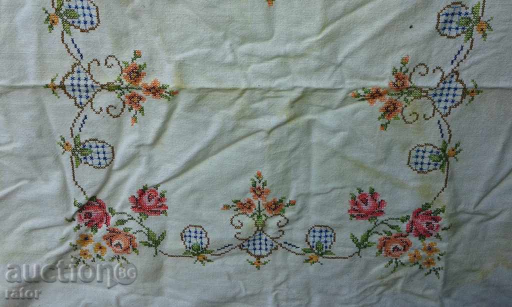 Embroidered table, table top, tablecloth. Embroidery - 5