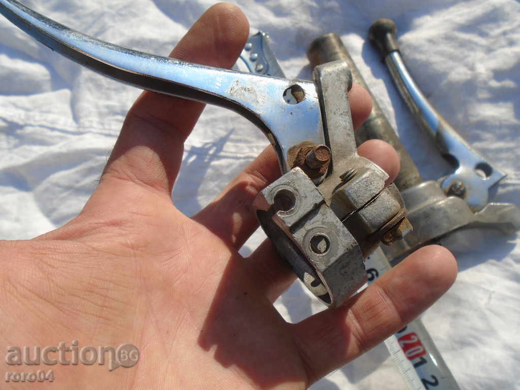 HANDLES - GAS, BRAKE FROM OLD RETRO ENGINE with price 17.99 BGN | € 9.20 HANDLES - GAS, BRAKE FROM OLD RETRO ENGINE with price 17.99 BGN | € 9.20