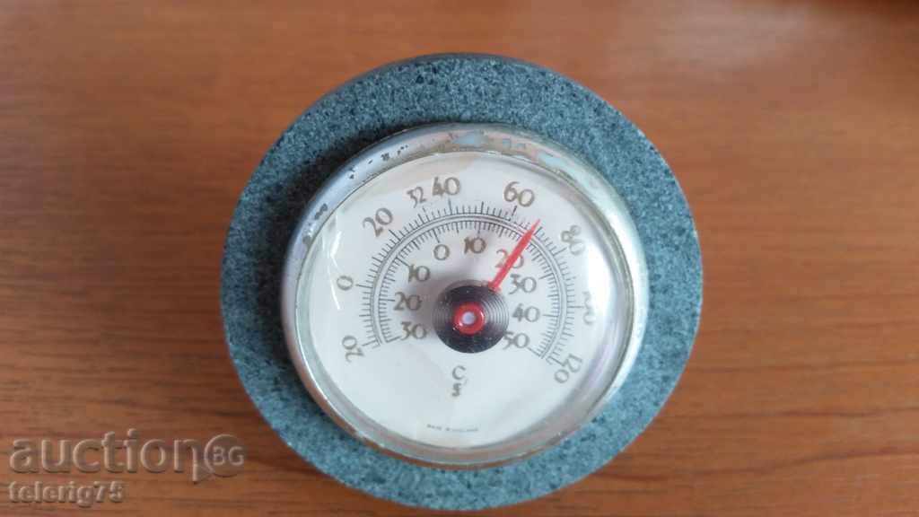 termometru englezesc vechi retro pe suport de granit