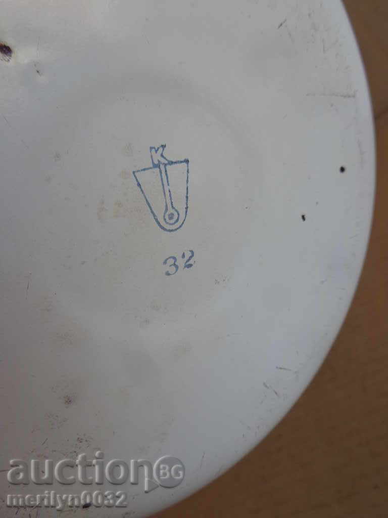 Enamelled pot, kettle, ketchup, kettle, wounded sod - 5 Enamelled pot, kettle, ketchup, kettle, wounded sod - 5