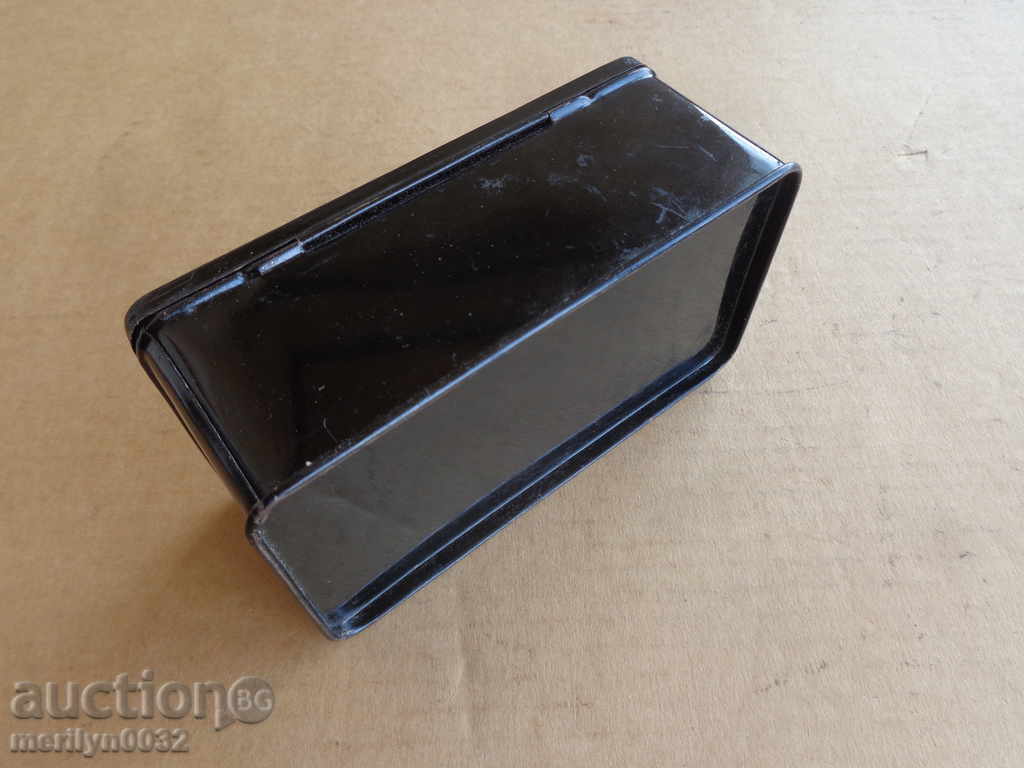 Licitație cutie de metal veche de mașină de cusut GRITSNER