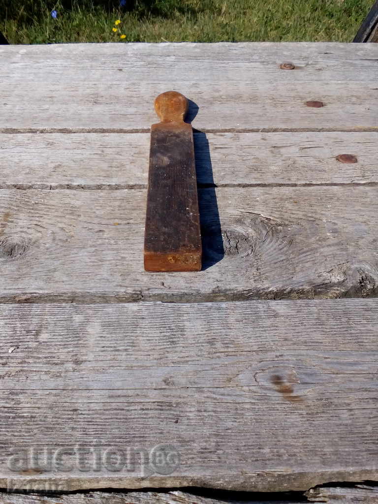 Delivery of An old wooden table Delivery of An old wooden table