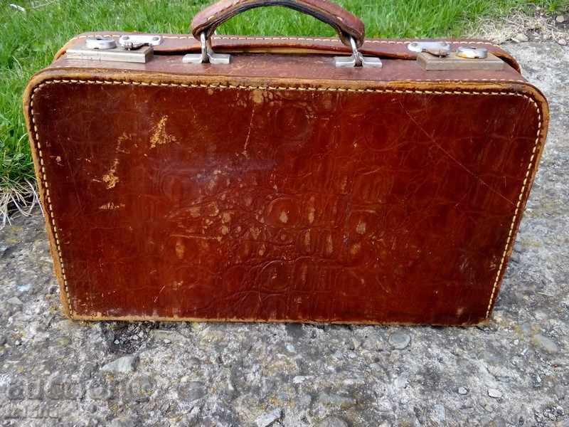 Leather briefcase with price 20.00 BGN | € 10.23