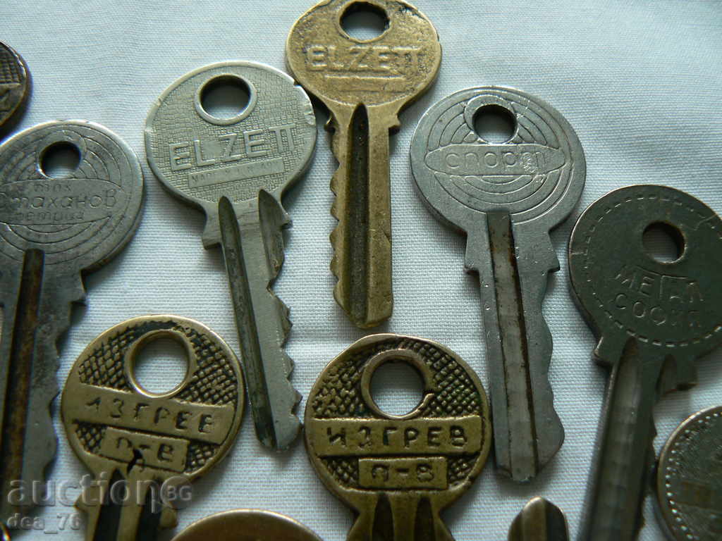Auction Old keys Auction Old keys