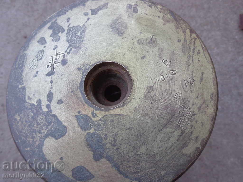 Delivery of An old shell of a projectile vase, a cannon top cannon Delivery of An old shell of a projectile vase, a cannon top cannon