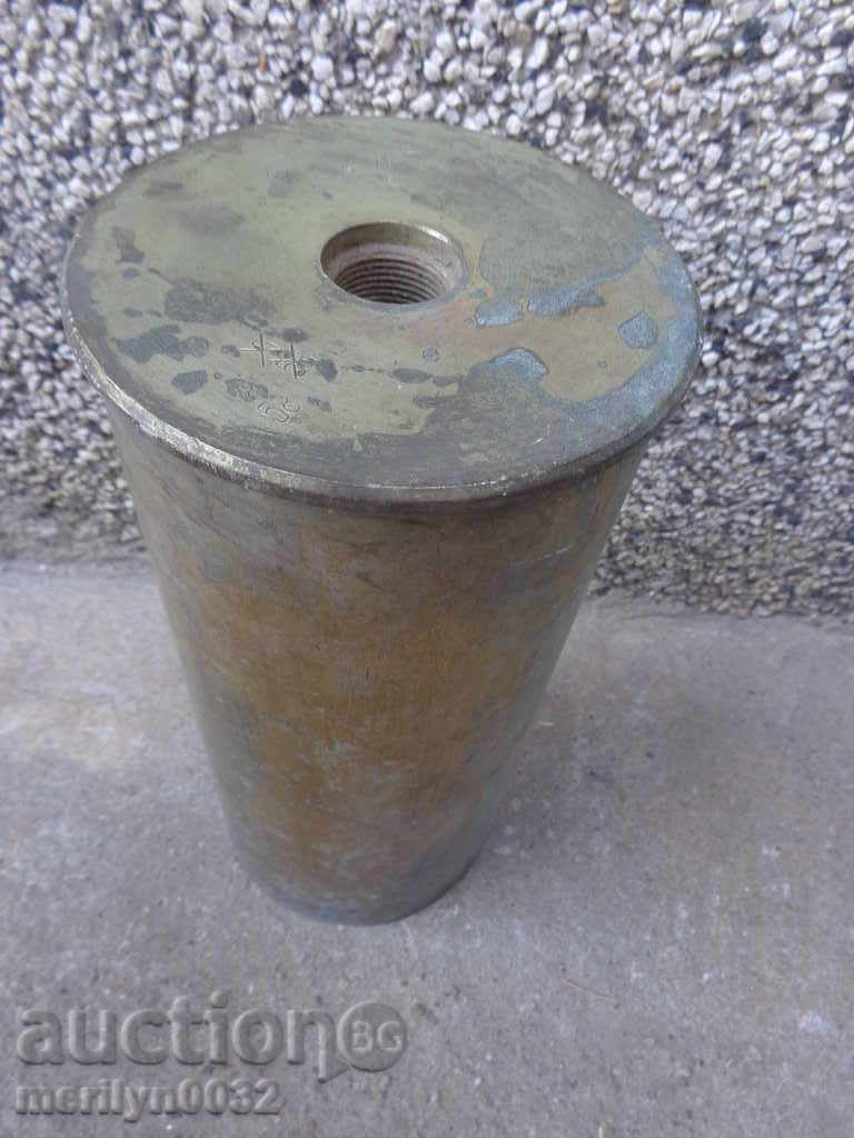 An old shell of a projectile vase, a cannon top cannon - 5 An old shell of a projectile vase, a cannon top cannon - 5