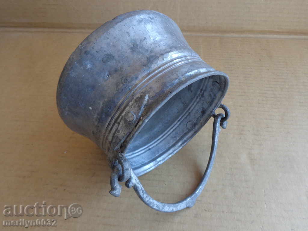 An old bacon, a baker, a pot, a boiler, a copper pot with price 71.00 BGN | € 36.30 An old bacon, a baker, a pot, a boiler, a copper pot with price 71.00 BGN | € 36.30