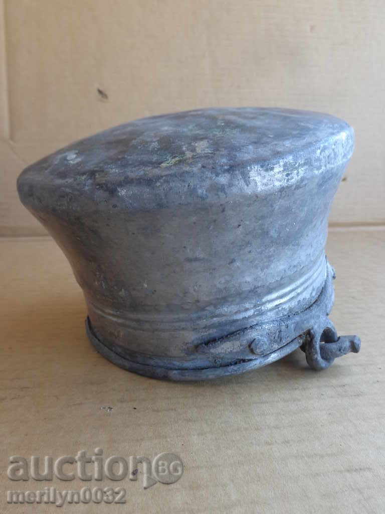 An old bacon, a baker, a pot, a boiler, a copper pot - 5 An old bacon, a baker, a pot, a boiler, a copper pot - 5