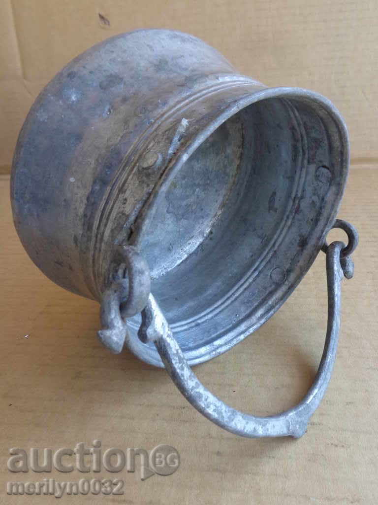 An old bacon, a baker, a pot, a boiler, a copper pot - 7 An old bacon, a baker, a pot, a boiler, a copper pot - 7