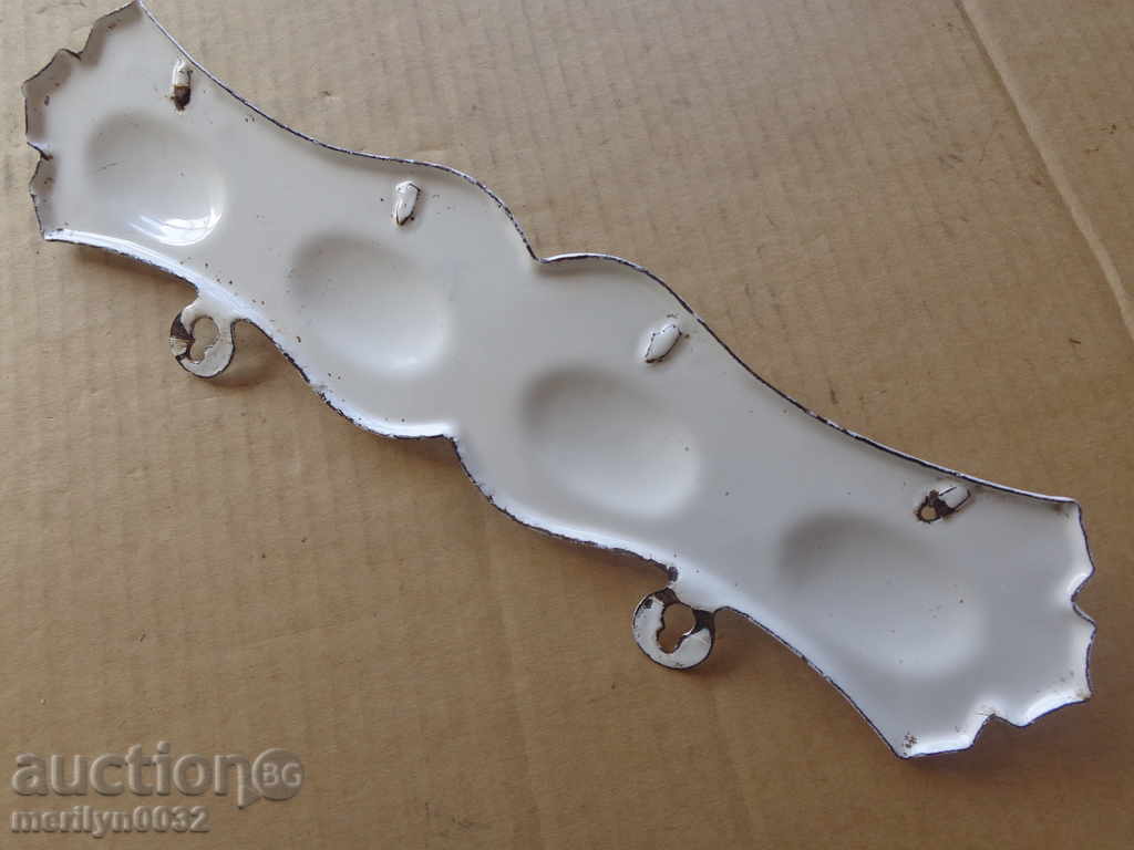 Delivery of Old enamel enamel hanger Delivery of Old enamel enamel hanger