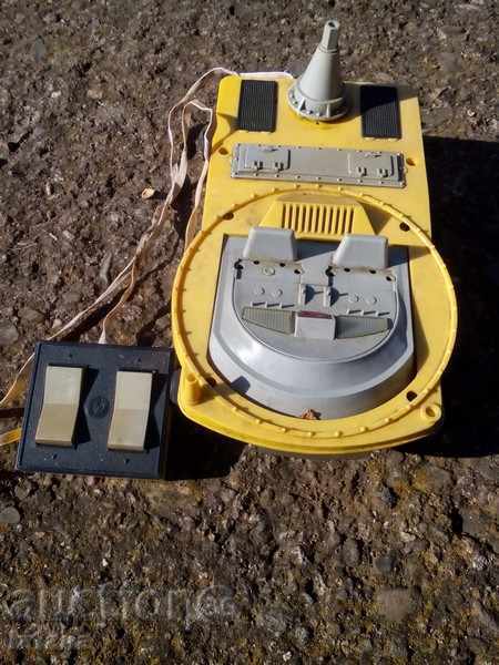 Old Russian toy Lunovo with price 30.00 BGN | € 15.34 Old Russian toy Lunovo with price 30.00 BGN | € 15.34