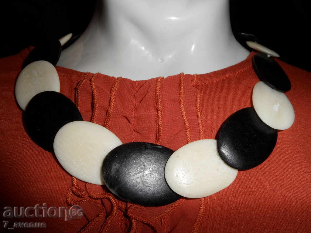 NECKLACE, NECKLACE, JEWELRY black and white - bone 40 cm / 3 cm
