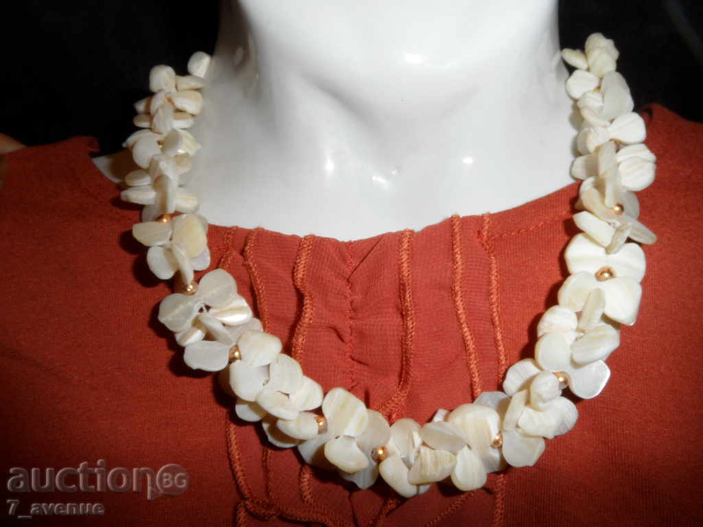 КОЛИЕ  седеф-екзотично 40/2см Прекрасно е!