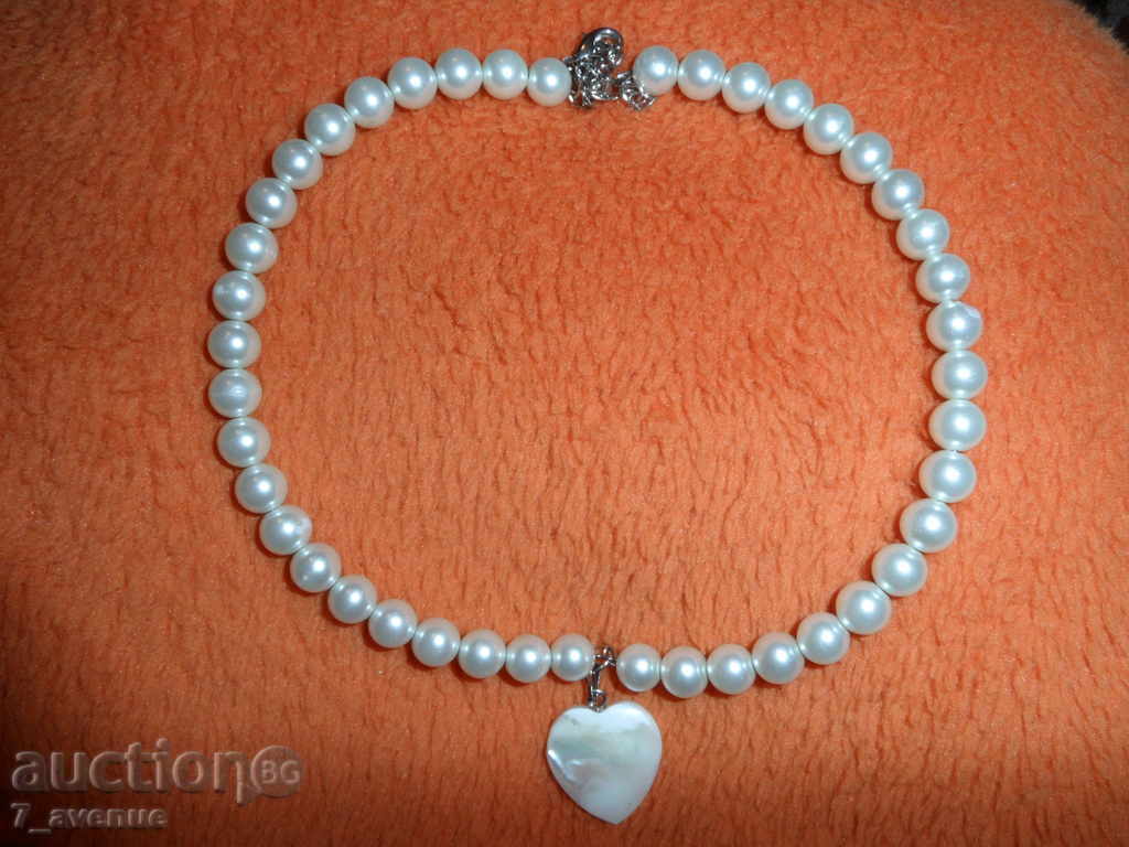 WHOLE pearls and heart mother of pearl 2 / 2cm with price 29.99 BGN | € 15.33