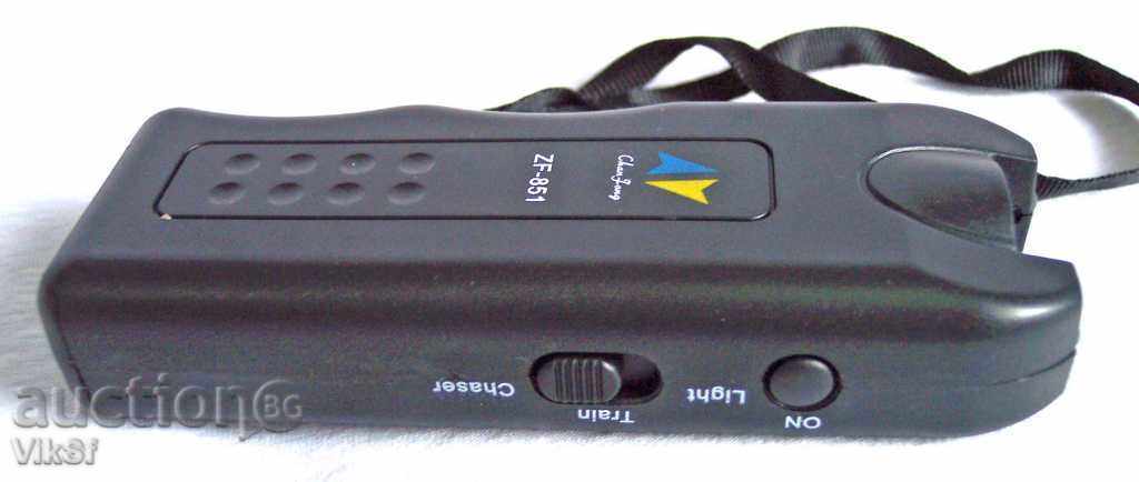 Livrarea Șocuri cu ultrasunete câine - descurajării pentru a proteja (si dresaj) Câinilor ZF-851 Livrarea Șocuri cu ultrasunete câine - descurajării pentru a proteja (si dresaj) Câinilor ZF-851