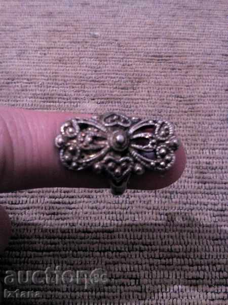 αρχαία δαχτυλίδι με τιμή 16.00 BGN | € 8.18 αρχαία δαχτυλίδι με τιμή 16.00 BGN | € 8.18