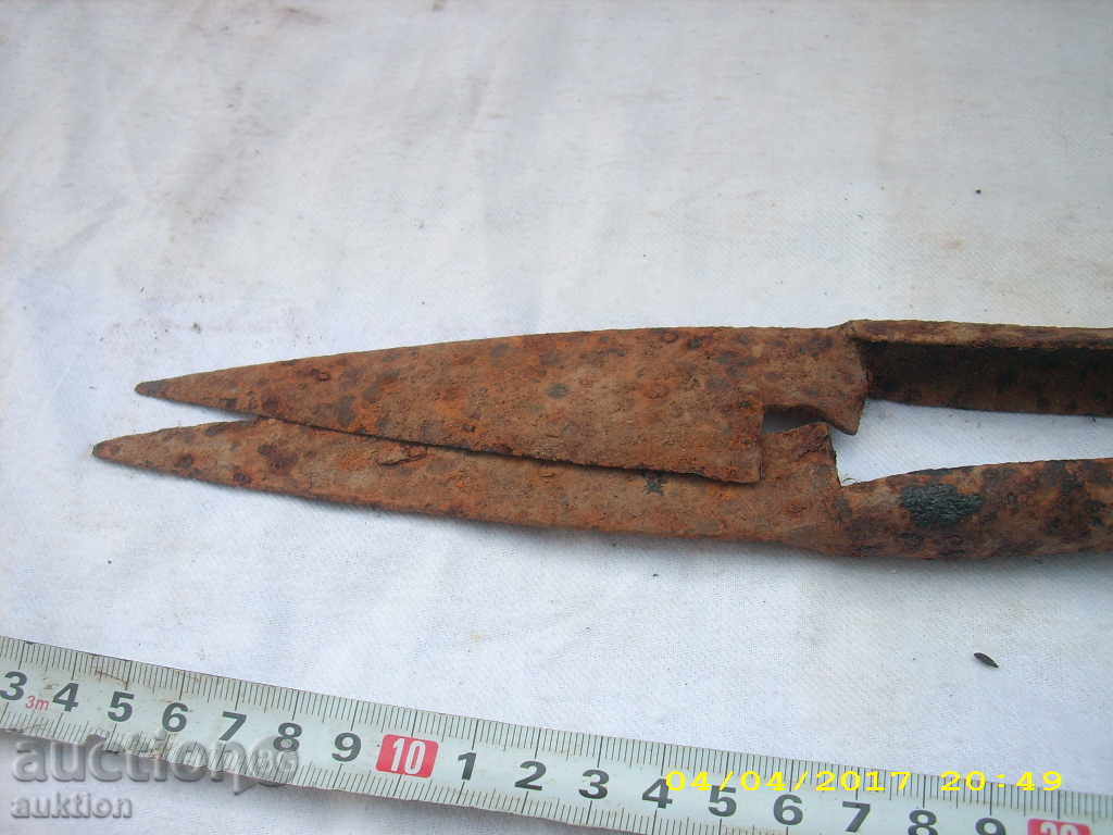 OLD BUCKETS FOR SHOULDING THE SHEEP - 6 OLD BUCKETS FOR SHOULDING THE SHEEP - 6